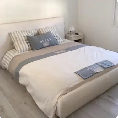 100 Metres De La * רויאן